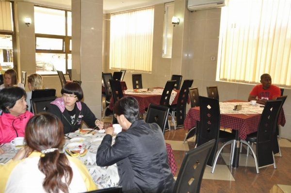 Rich Hotel image 14
