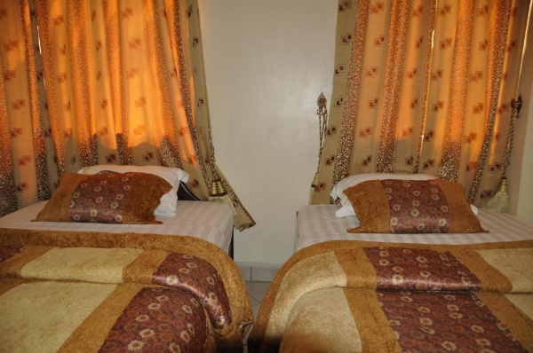 Rich Hotel image 18