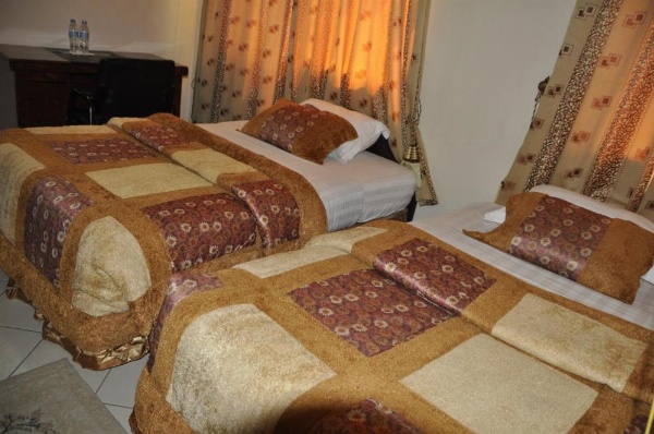 Rich Hotel image 19