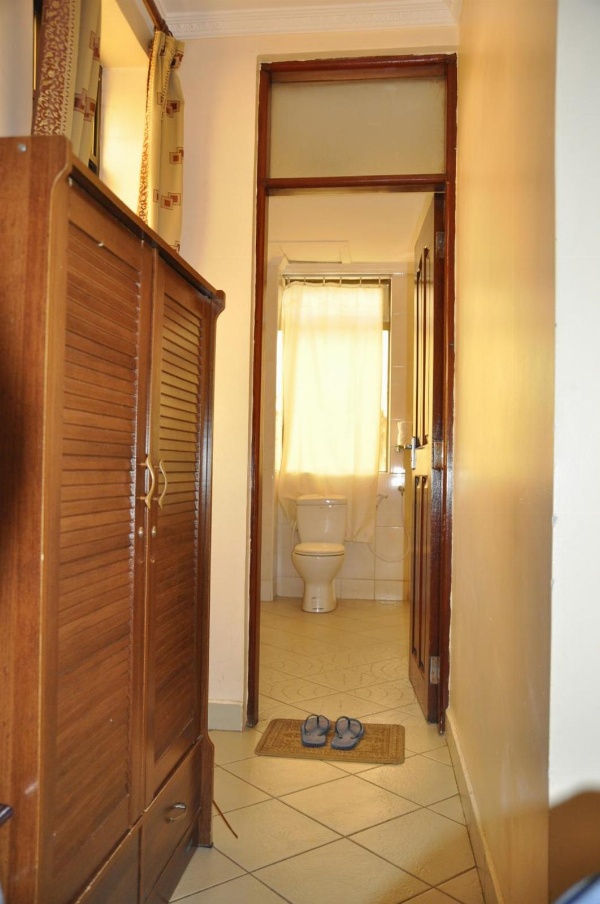 Rich Hotel image 3